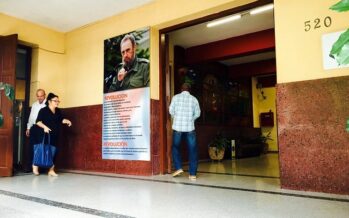 U.S. builds fan base in Cuba, aims at regime change