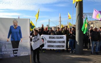 Why are 162 Kurdish political prisoners on hunger strike?